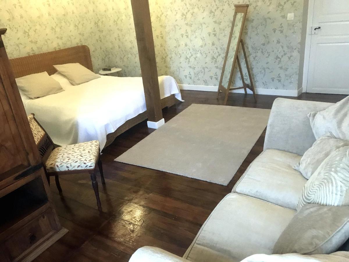 Au Plech Bed & Breakfast Mont-d'Astarac Екстериор снимка